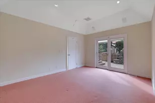 551 Southgate Rd, Sacramento, CA 95815 - Photo 36