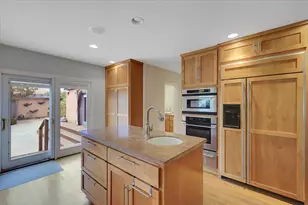 551 Southgate Rd, Sacramento, CA 95815 - Photo 22