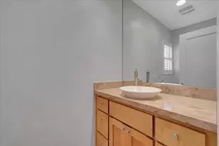 551 Southgate Rd, Sacramento, CA 95815 - Photo 24