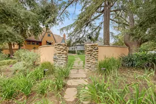 551 Southgate Rd, Sacramento, CA 95815 - Photo 2