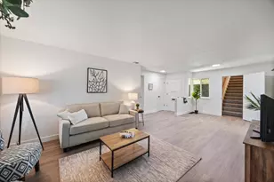 4801 Da Rosa Dr, Sacramento, CA 95822 - Photo 4