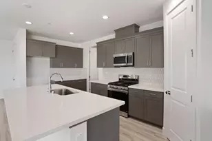 3242 Leo David St, Manteca, CA 95337 - Photo 4