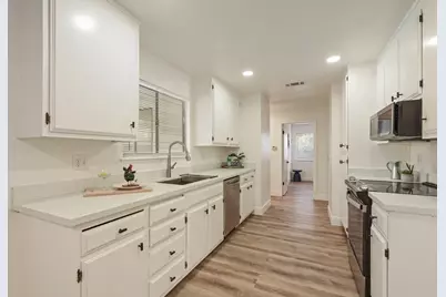 2260 S Ham Lane, Lodi, CA 95242 - Photo 14