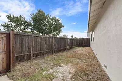 2260 S Ham Lane, Lodi, CA 95242 - Photo 38