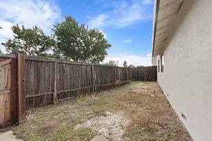 2260 S Ham Ln, Lodi, CA 95242 - Photo 38