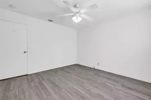 9048 Posada Way, Sacramento, CA 95826 - Photo 22