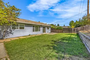 9048 Posada Way, Sacramento, CA 95826 - Photo 34