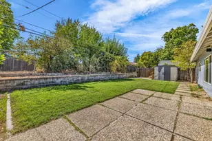 9048 Posada Way, Sacramento, CA 95826 - Photo 32