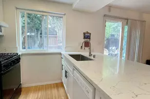 4016 Knoll Top Ct, Carmichael, CA 95608 - Photo 10