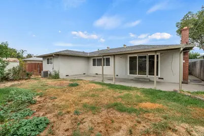 6814 Chevy Chase Way, Sacramento, CA 95823 - Photo 22