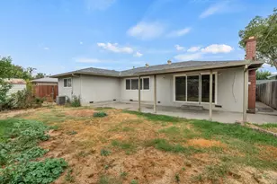 6814 Chevy Chase Way, Sacramento, CA 95823 - Photo 22