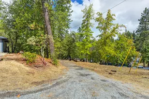 950 Pine Hill Road, Colfax, CA 95713 - Photo 8