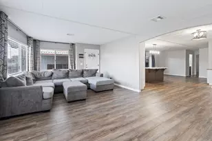 545 Vandenberg Cir, Roseville, CA 95747 - Photo 6