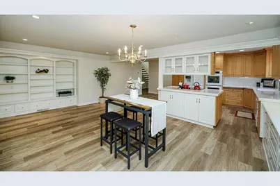 7004 Hillcrest Drive, Modesto, CA 95356 - Photo 14