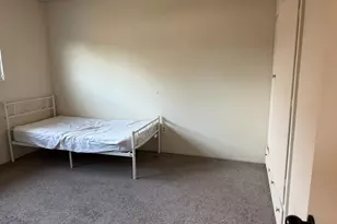 4304 Greenwich Cir, Sacramento, CA 95823 - Photo 8