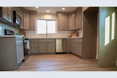 2025 W Vine Street, Lodi, CA 95242 - Photo 8