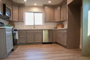 2025 W Vine St, Lodi, CA 95242 - Photo 8