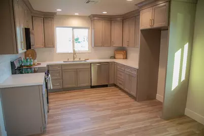 2025 W Vine Street, Lodi, CA 95242 - Photo 6