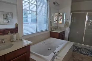 736 River Bend Dr, Lathrop, CA 95330 - Photo 38