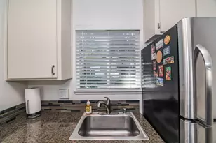 9101 Newhall Dr, Sacramento, CA 95826 - Photo 10