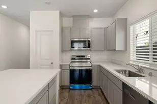 7664 Walpole Wy, Elk Grove, CA 95758 - Photo 30