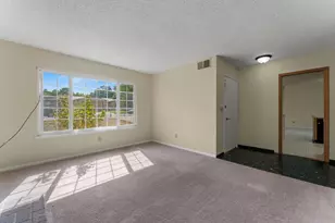 7327 Salazar Dr, North Highlands, CA 95660 - Photo 4