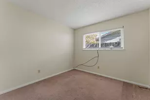 7327 Salazar Dr, North Highlands, CA 95660 - Photo 20