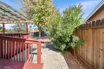 7413 Skander Way, Sacramento, CA 95828 - Photo 54
