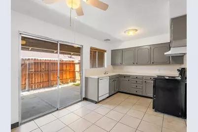 3749 N Fruit Avenue #A, Fresno, CA 93705 - Photo 12
