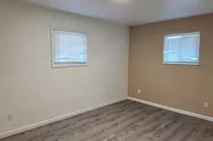 1528 Orlando Way, Sacramento, CA 95815 - Photo 8