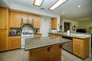 1612 Via Colabria, Gustine, CA 95322 - Photo 10