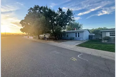 855 Toyon Lane, Patterson, CA 95363 - Photo 1