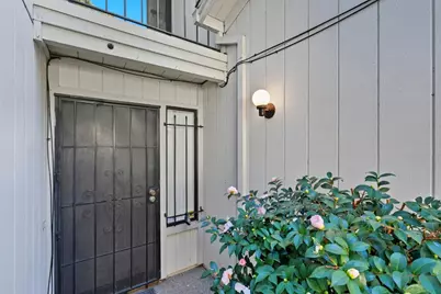 80 Petrilli Circle, Sacramento, CA 95822 - Photo 6