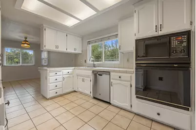 1940 N Berkeley Avenue, Turlock, CA 95382 - Photo 10