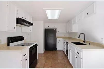 3701 Colonial Drive #156, Modesto, CA 95356 - Photo 16