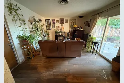 3095 W Bellaire Way, Fresno, CA 93722 - Photo 2