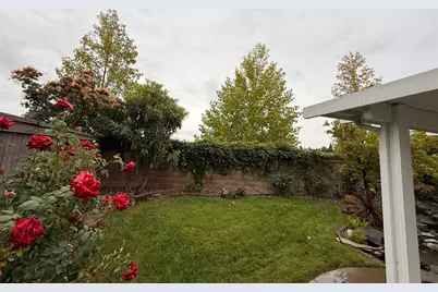 7628 Laguna Beach Way, Antelope, CA 95843 - Photo 16