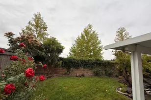 7628 Laguna Beach Way, Antelope, CA 95843 - Photo 16