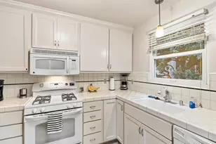 800 45th St, Sacramento, CA 95819 - Photo 38