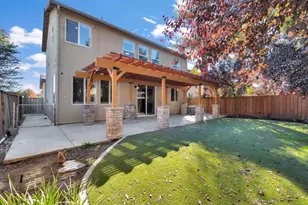 692 Blueberry Ln, Madera, CA 93638 - Photo 36