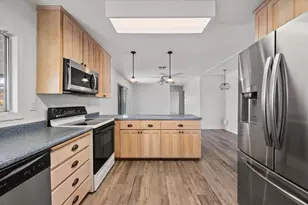 Capital Circle, Sacramento, CA 95828 - Photo 10