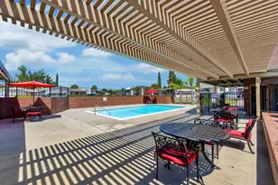 Hobbs, Sacramento, CA 95842 - Photo 32