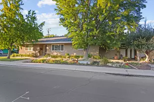 1605 Goldenwood Dr, Modesto, CA 95350 - Photo 2