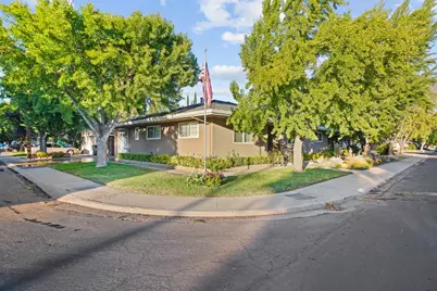 1605 Goldenwood Drive, Modesto, CA 95350 - Photo 32