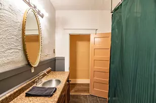 902 W 20th St, Merced, CA 95340 - Photo 24
