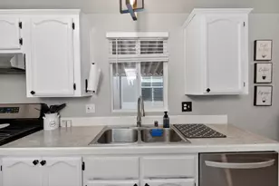 Village Circle, Sacramento, CA 95838 - Photo 14