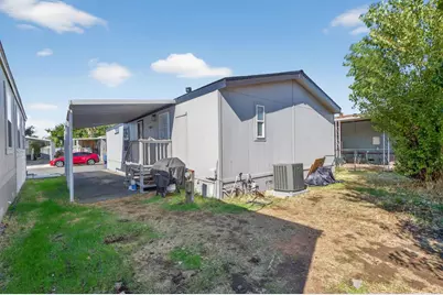 Village Circle, Sacramento, CA 95838 - Photo 24