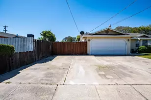802 W Center St, Manteca, CA 95337 - Photo 8