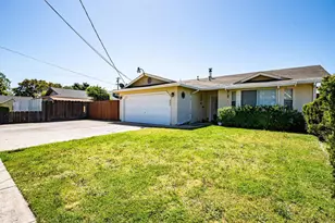 802 W Center St, Manteca, CA 95337 - Photo 4