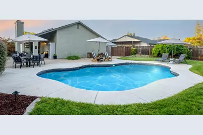 8584 Travary Way, Antelope, CA 95843 - Photo 10